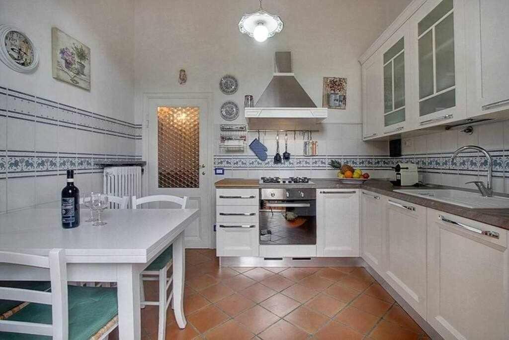 דירות פירנצה Santa Croce Elegant With Garage מראה חיצוני תמונה